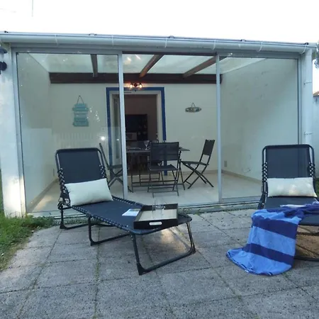 Hébergement de vacances Maison Fromentine 4 Pers, Véranda, Animaux Admis, Jardin, Parking - Fr-1-540-309 *